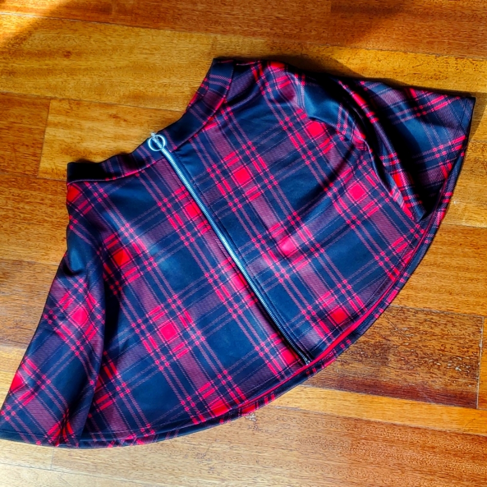 Black and red plaid zip up mini skirt.